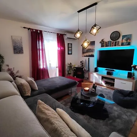 아파트 Apartman Mia 수티반