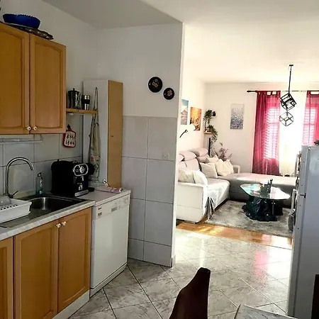 Apartman Mia 아파트 수티반